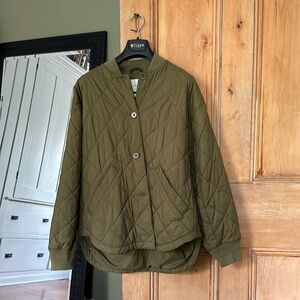 Aritzia quilted jacket